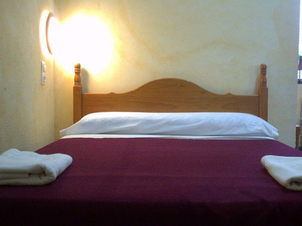 Hostal Lis Sevilla Exterior foto