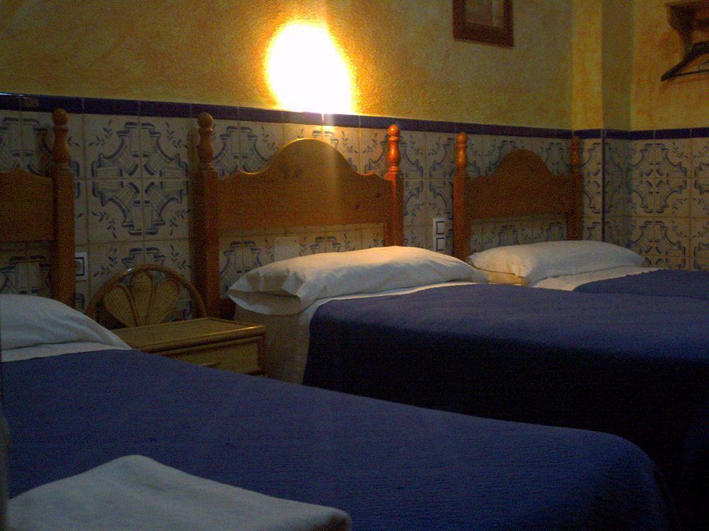 Hostal Lis Sevilla Exterior foto