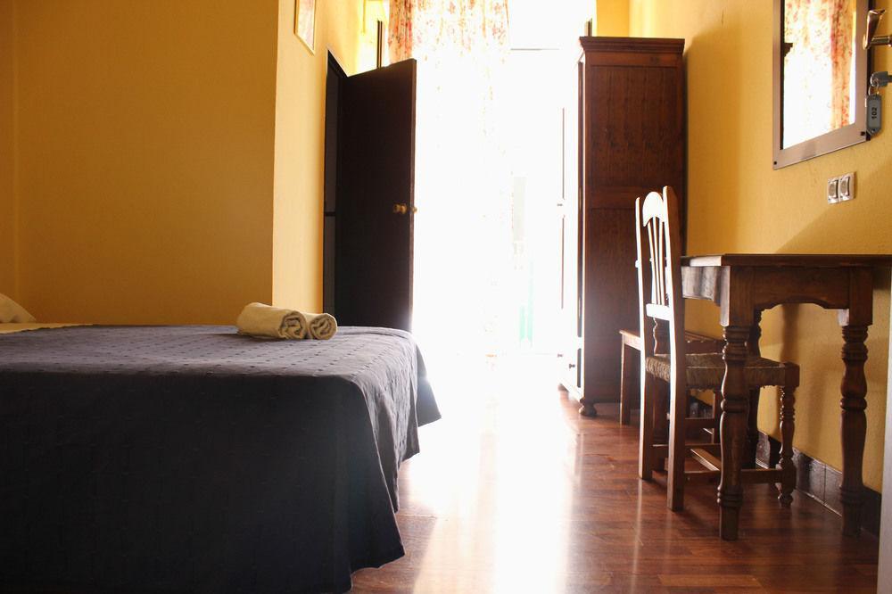 Hostal Lis Sevilla Exterior foto