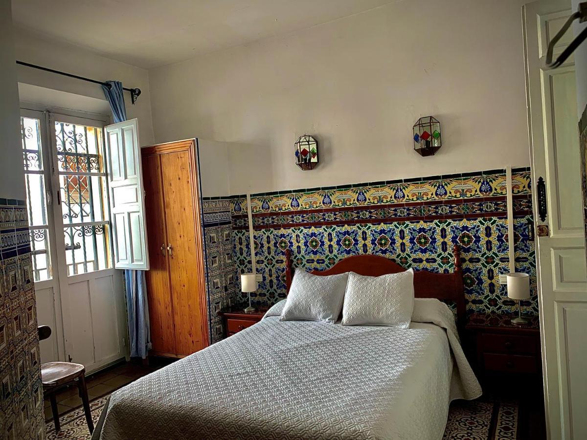 Hostal Lis Sevilla Exterior foto