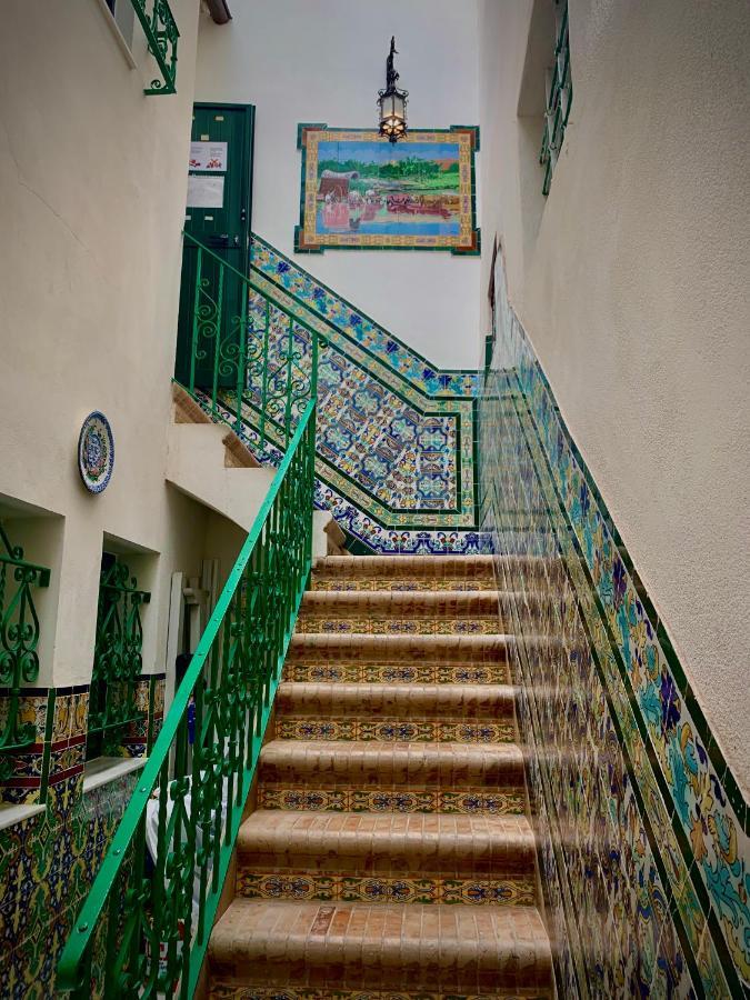 Hostal Lis Sevilla Exterior foto
